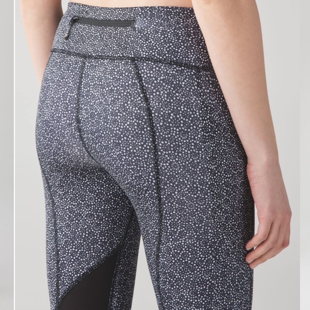 Lululemon Pace Rival Crop Freckle Flower Size 4 - Picture 8 of 8